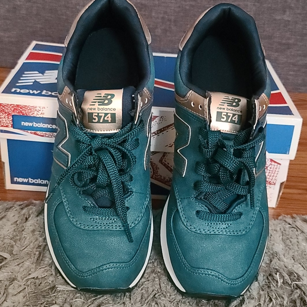 Womens Classic New Balance